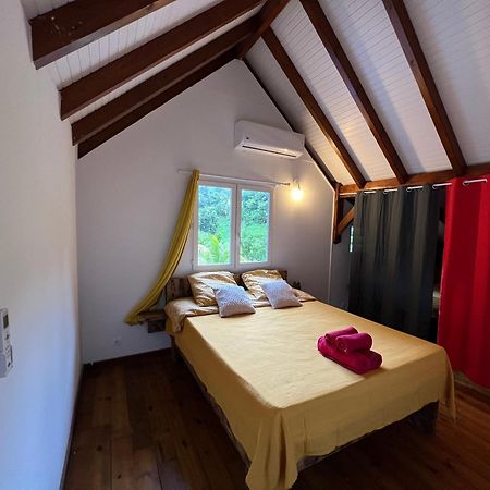 Villa au calme avec Jacuzzi, Villa Le Boursoie Les Abymes Extérieur photo